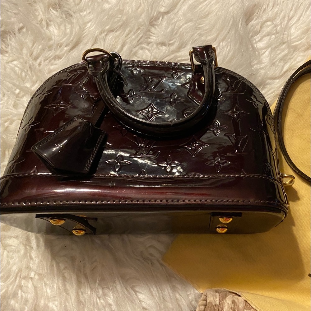 Coming soon alma bb Vernis monogram Amarante - Picture 3 of 12